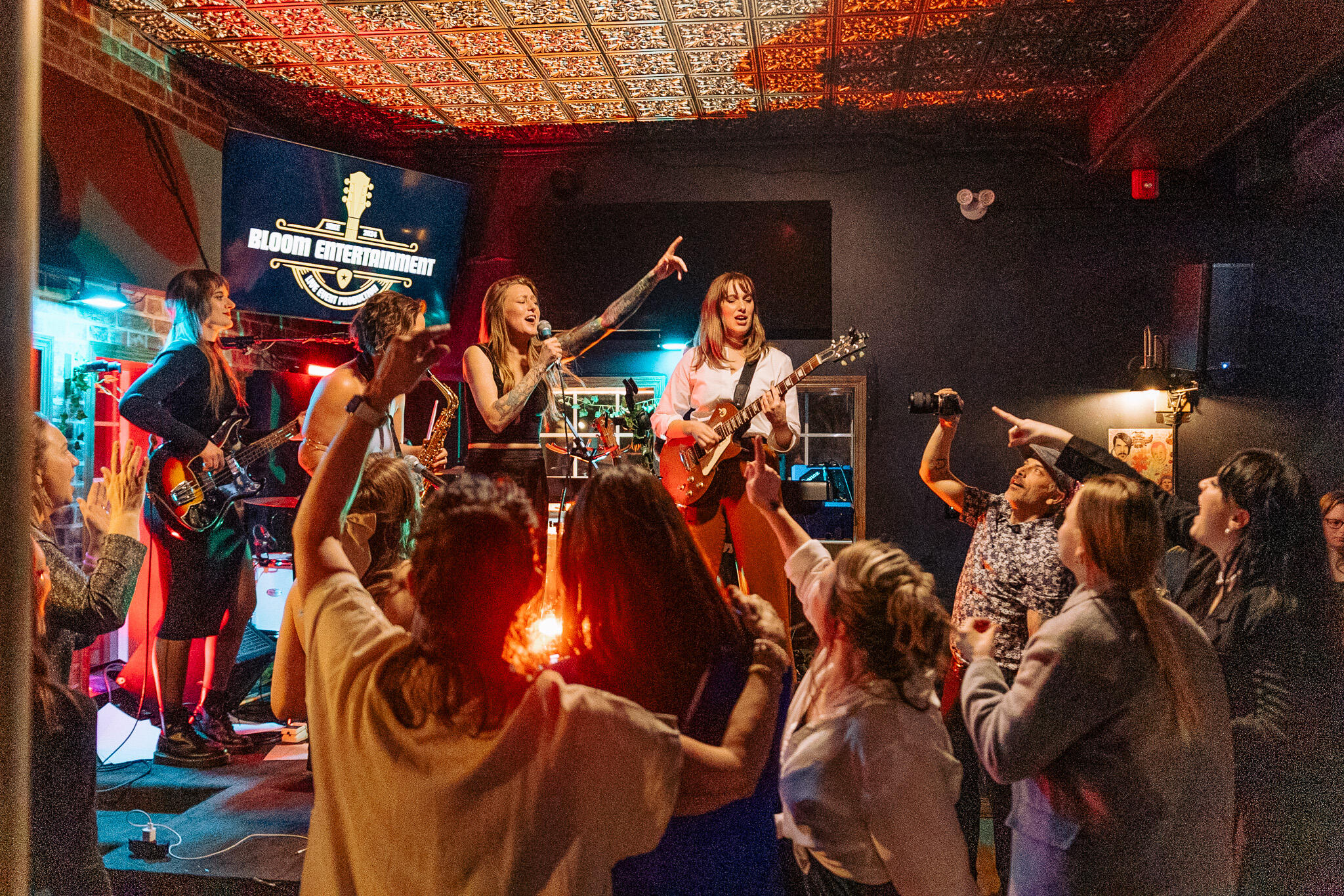 Mikhaila Anderson &amp; Band